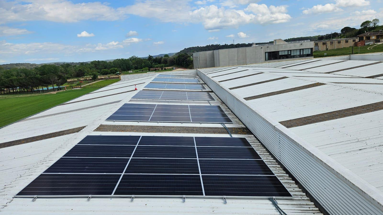 Instalación fotovoltaica industrial realizada por Solar Design