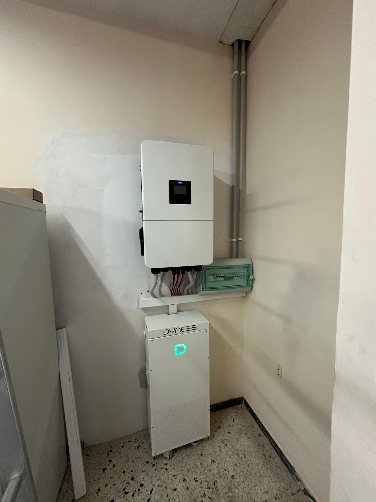 Instalación solar residencial sobre cubierta inclinada